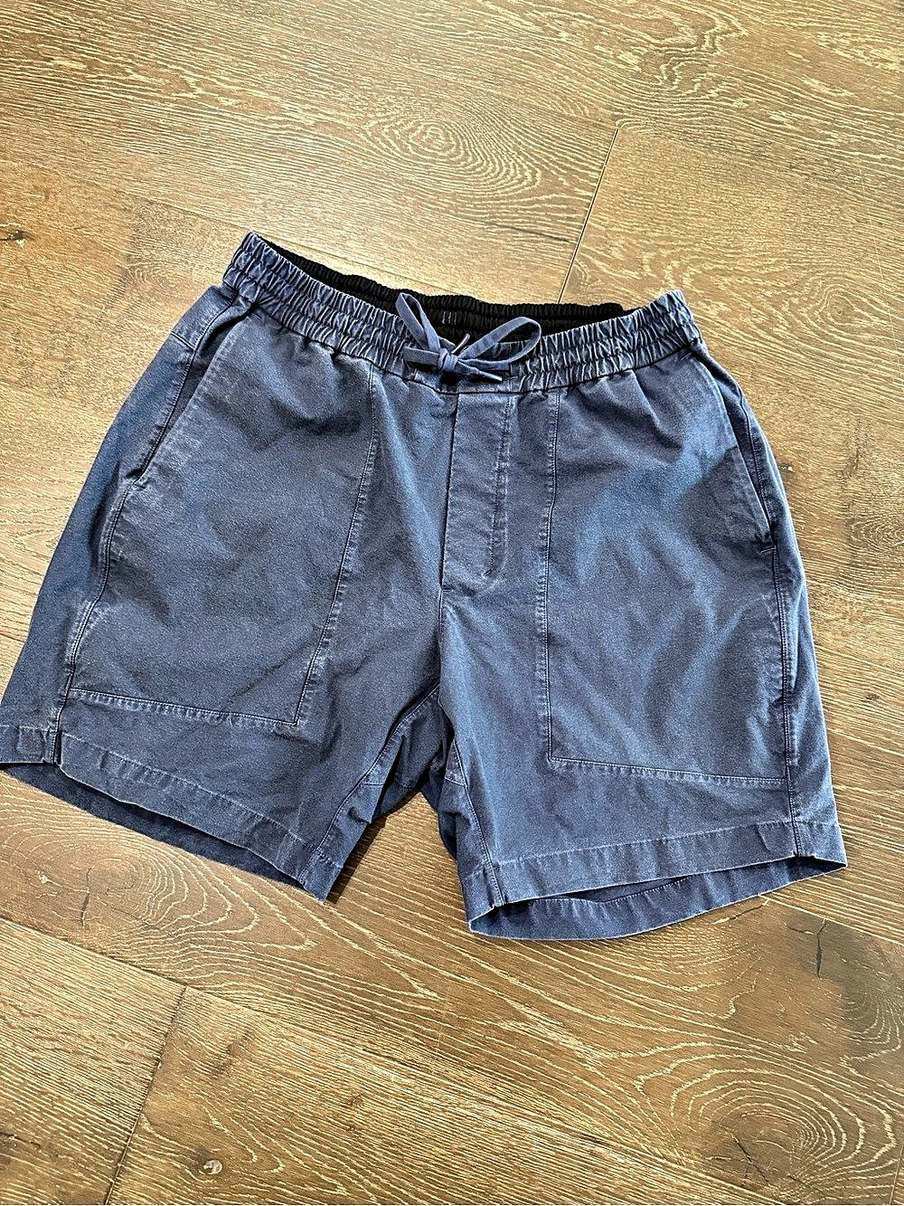 Lululemon bowline Short size large